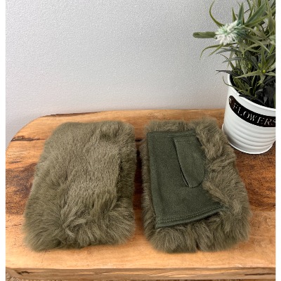 Mitaines en fausse fourrure pattes d'ours kaki