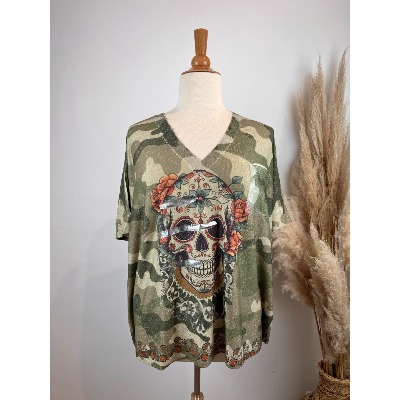 Pull manches courtes en maille lurex imprimée tête de mort camouflage grande taille