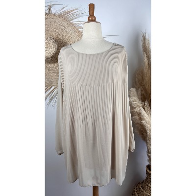 Tunique robe beige en voile plissé grande taille