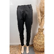 Pantalon slim en simili noir doublé grande taille