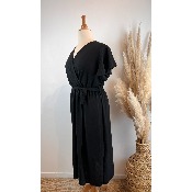 Robe longue noire bas portefeuille manches volantées