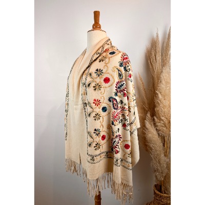 Echarpe brodée